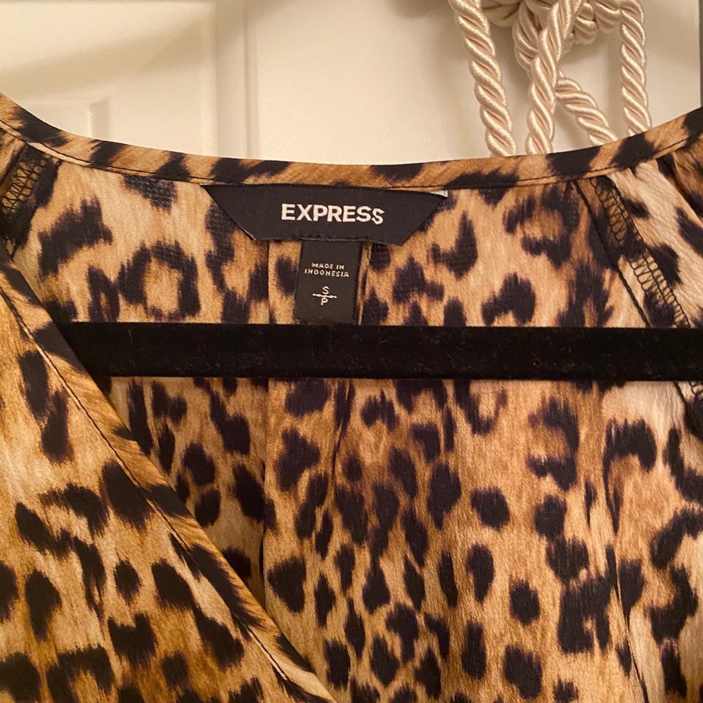 Leopard top - Picture 2 of 2